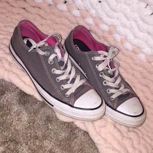 8.5 gray converse